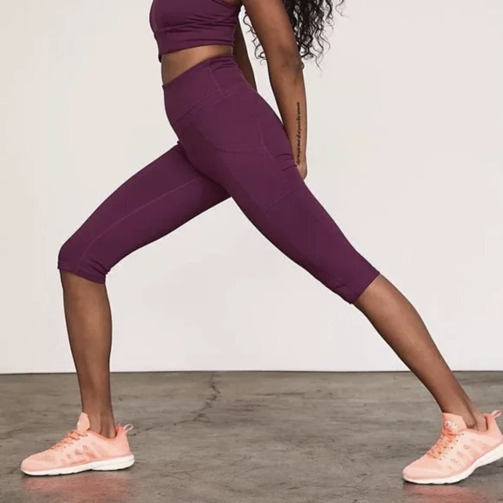 NWT Free People Movement Stay Centered High Rise Cropped Leggings in Acai Sz. M